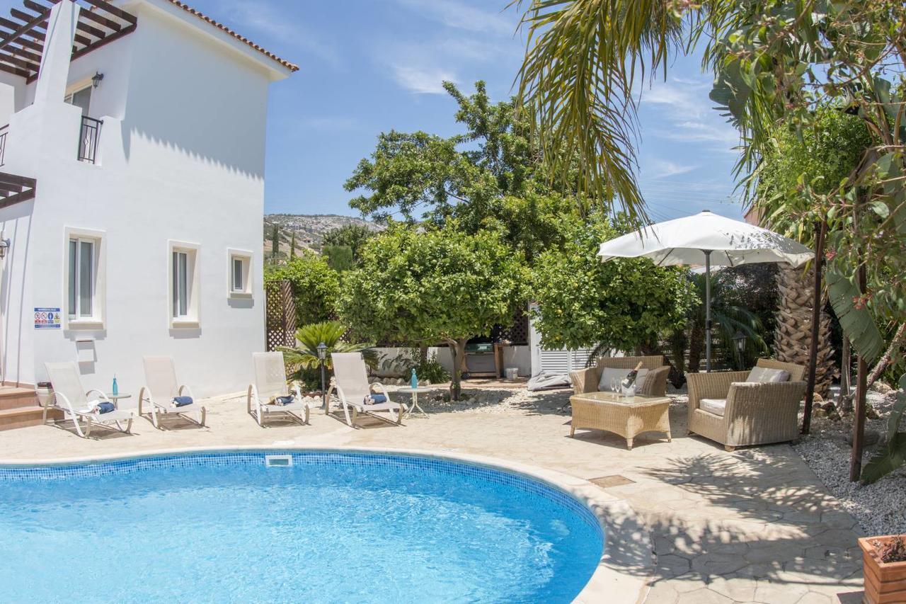Villa Rocco By Ezoria Peyia Exterior photo